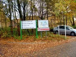 2010 Ward Signs on Access Road