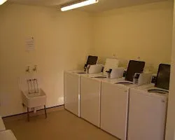 staff laundry 2007 02